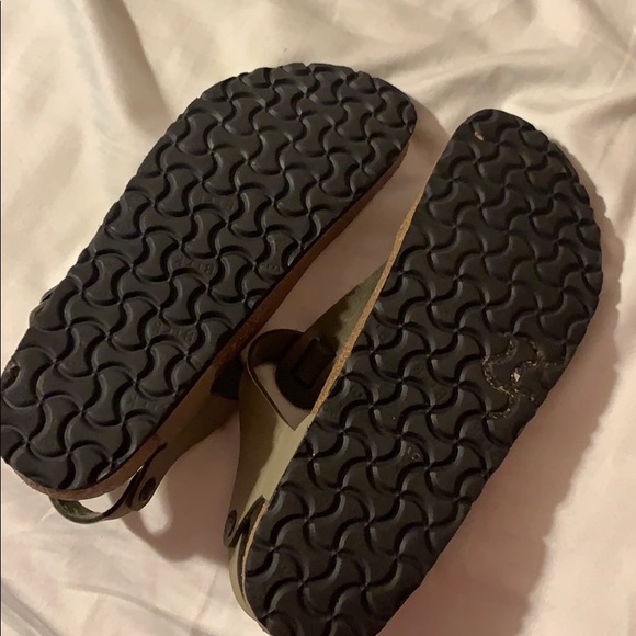 Birkenstock thong style with ankle strap - Picture 3 of 3